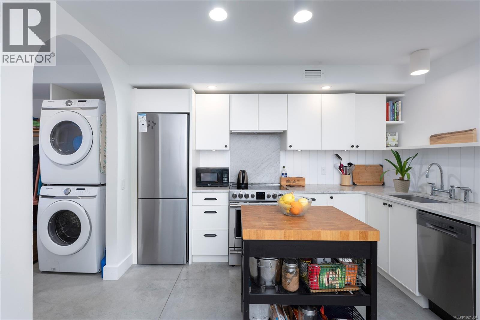 11 230 Wilson Street, Victoria