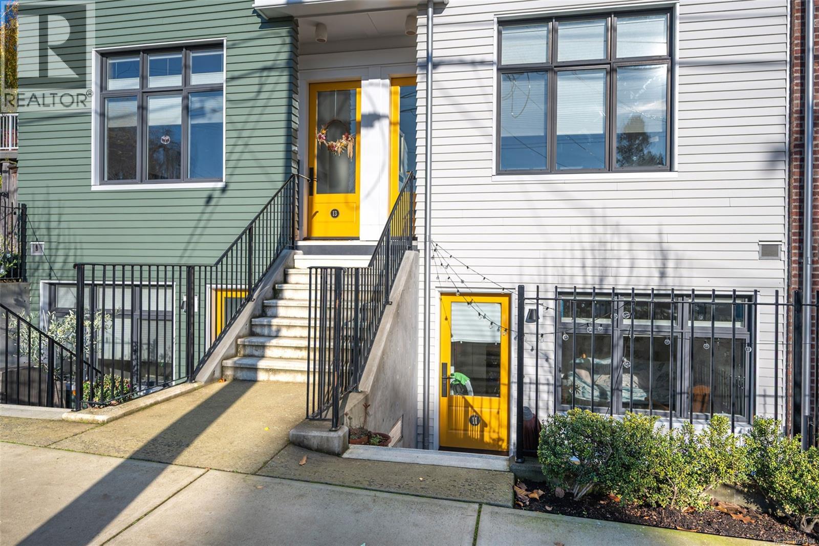 11 230 Wilson Street, Victoria