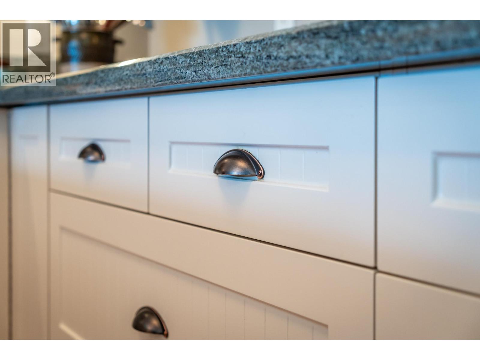 550 RAINBOW Drive Unit# 305, Kaslo