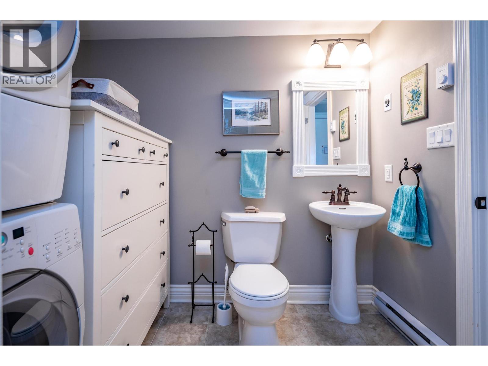 550 RAINBOW Drive Unit# 305, Kaslo