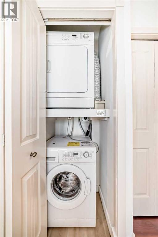 Single Family House Multi-level for Sale in   Village Mews SW Patterson Calgary 