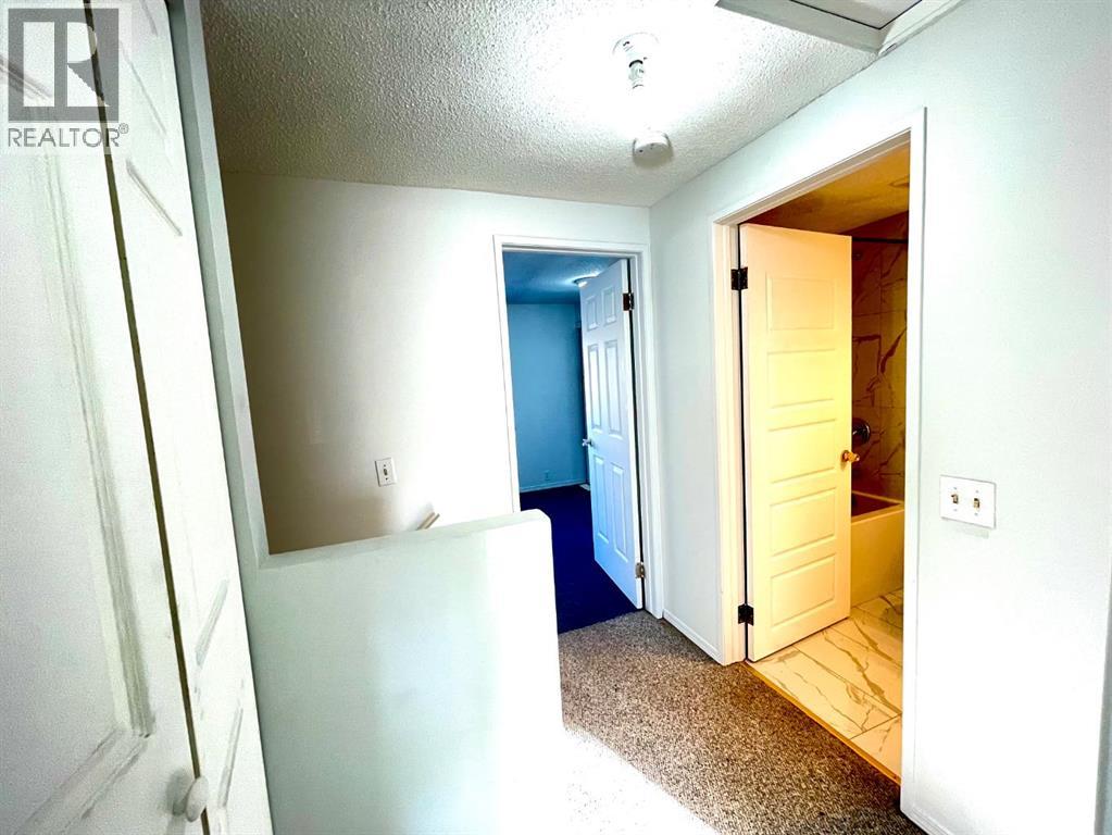 Single Family House for Sale in    Street NE Pineridge Calgary 