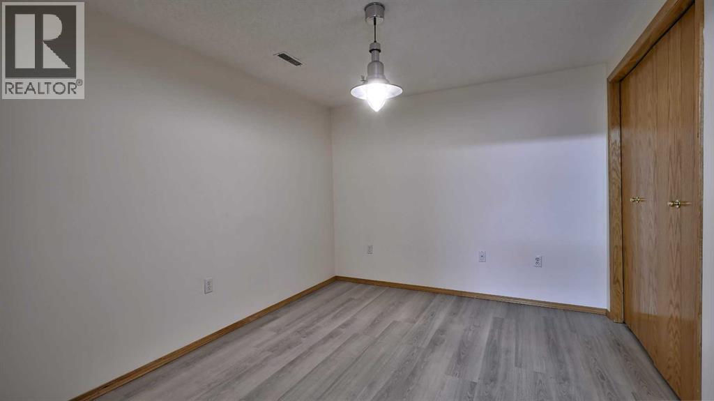 Single Family House for Sale in  Riverstone Crescent SE Riverbend Calgary 