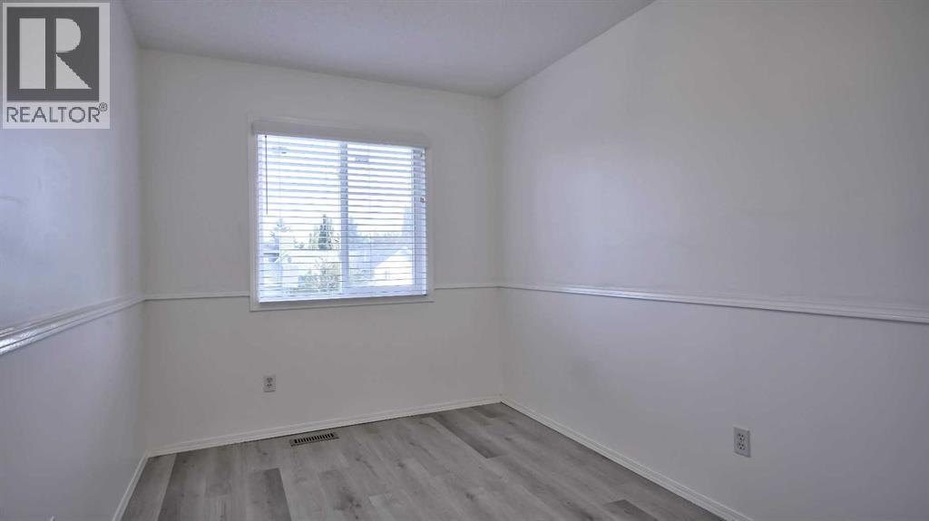 Single Family House for Sale in  Riverstone Crescent SE Riverbend Calgary 