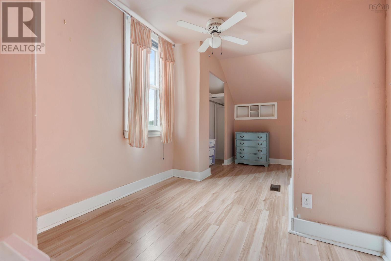 Property 8 of 44 of 28915 Highway 7