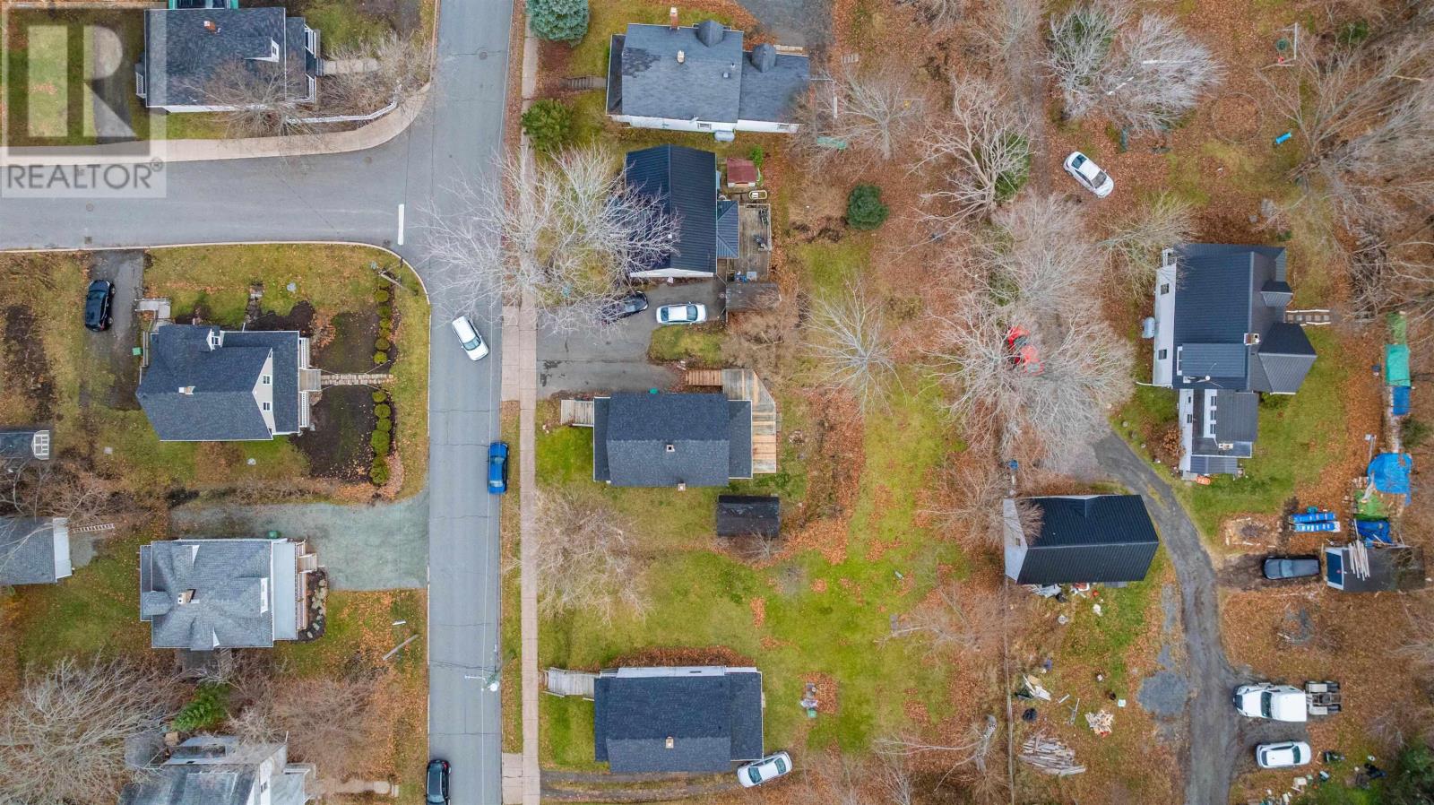 Property 28 of 36 of 62 Maple Avenue