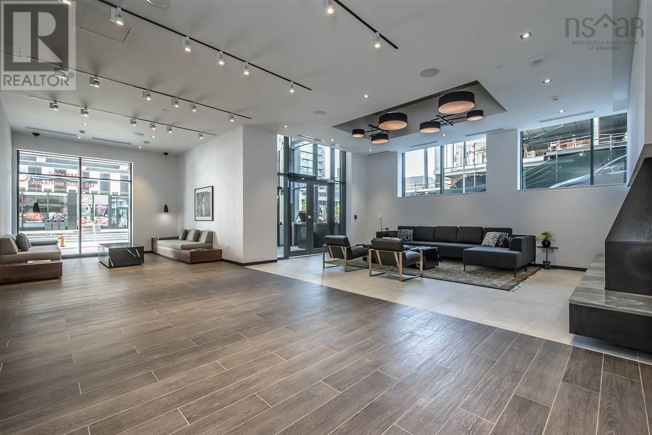 Property 21 of 23 of 902 1650 GRANVILLE Street