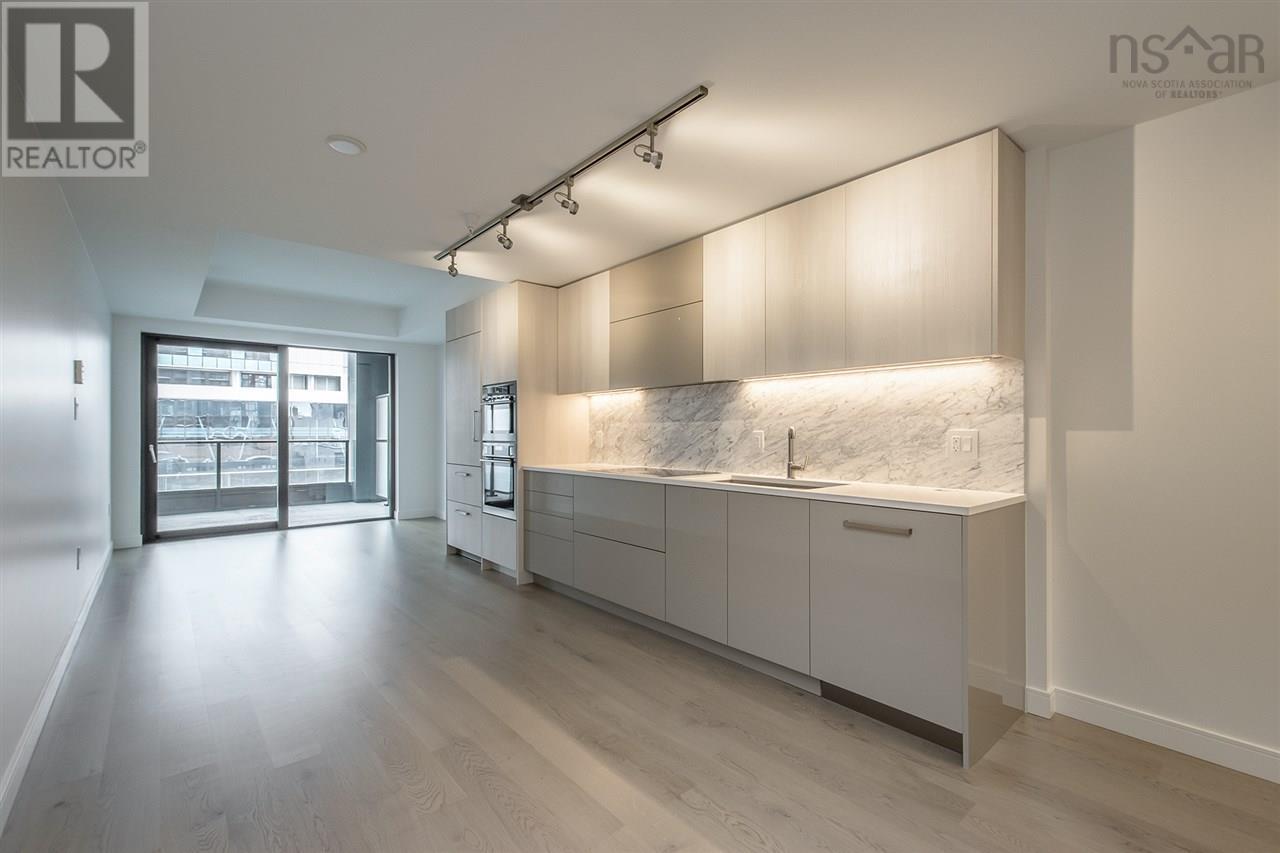 Property 6 of 23 of 902 1650 GRANVILLE Street