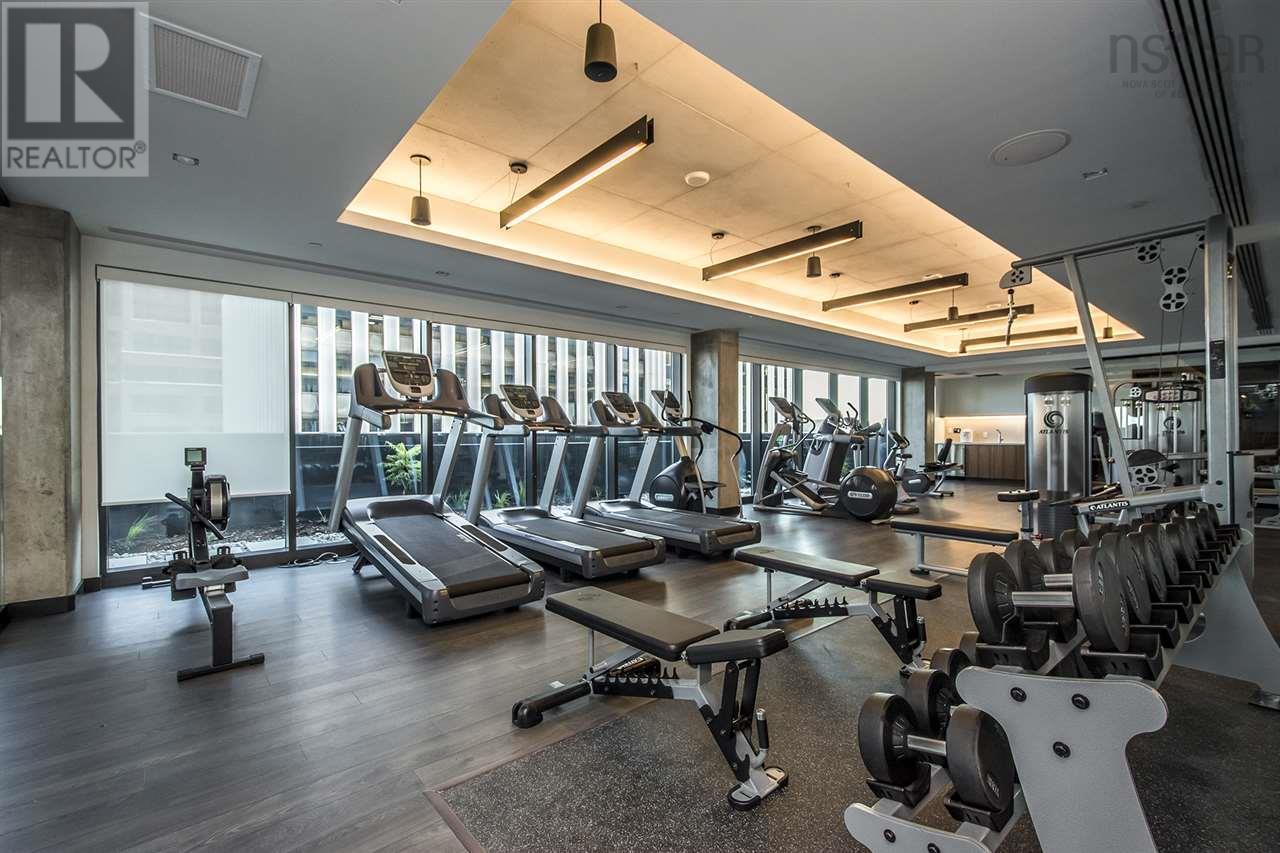 Property 18 of 23 of 902 1650 GRANVILLE Street