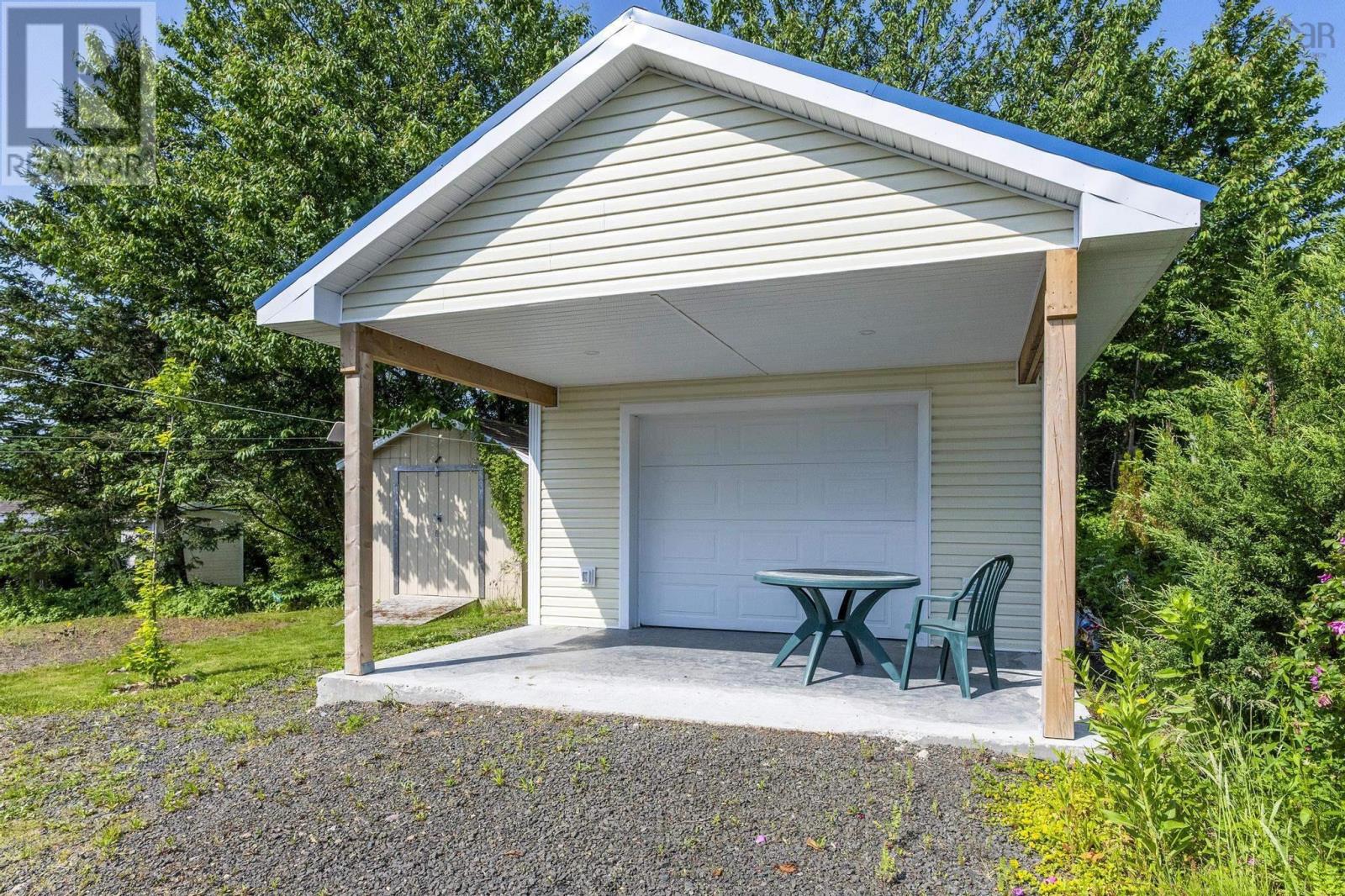 Property 28 of 47 of 33 West Street