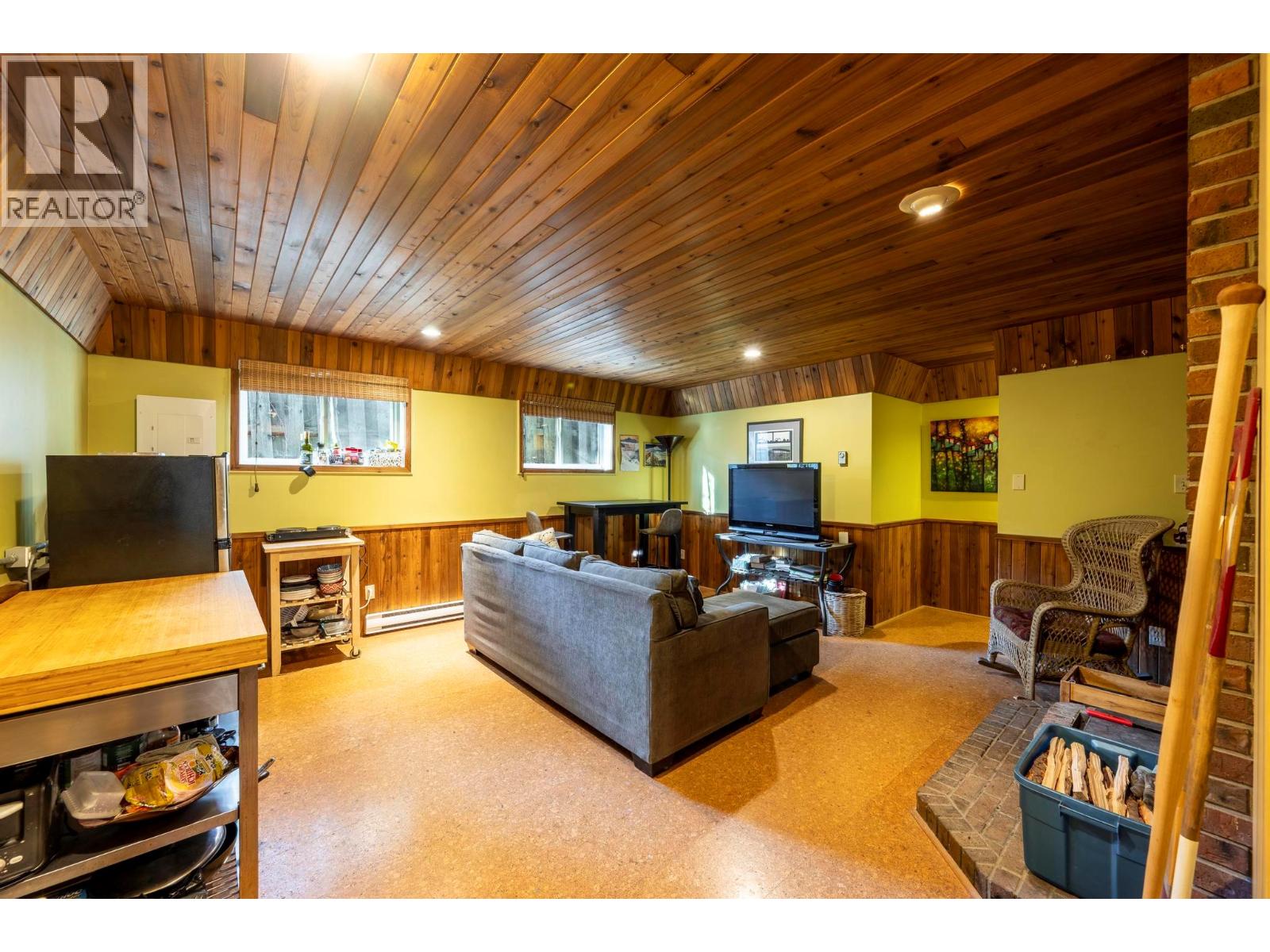 1306 SELKIRK DRIVE - 12