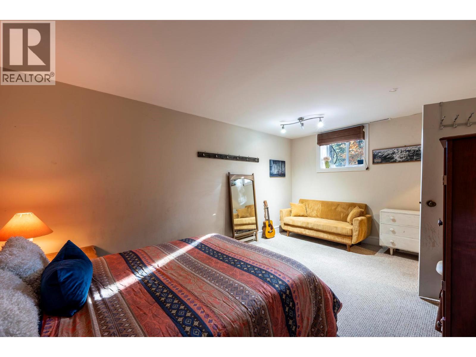 1306 SELKIRK DRIVE - 16