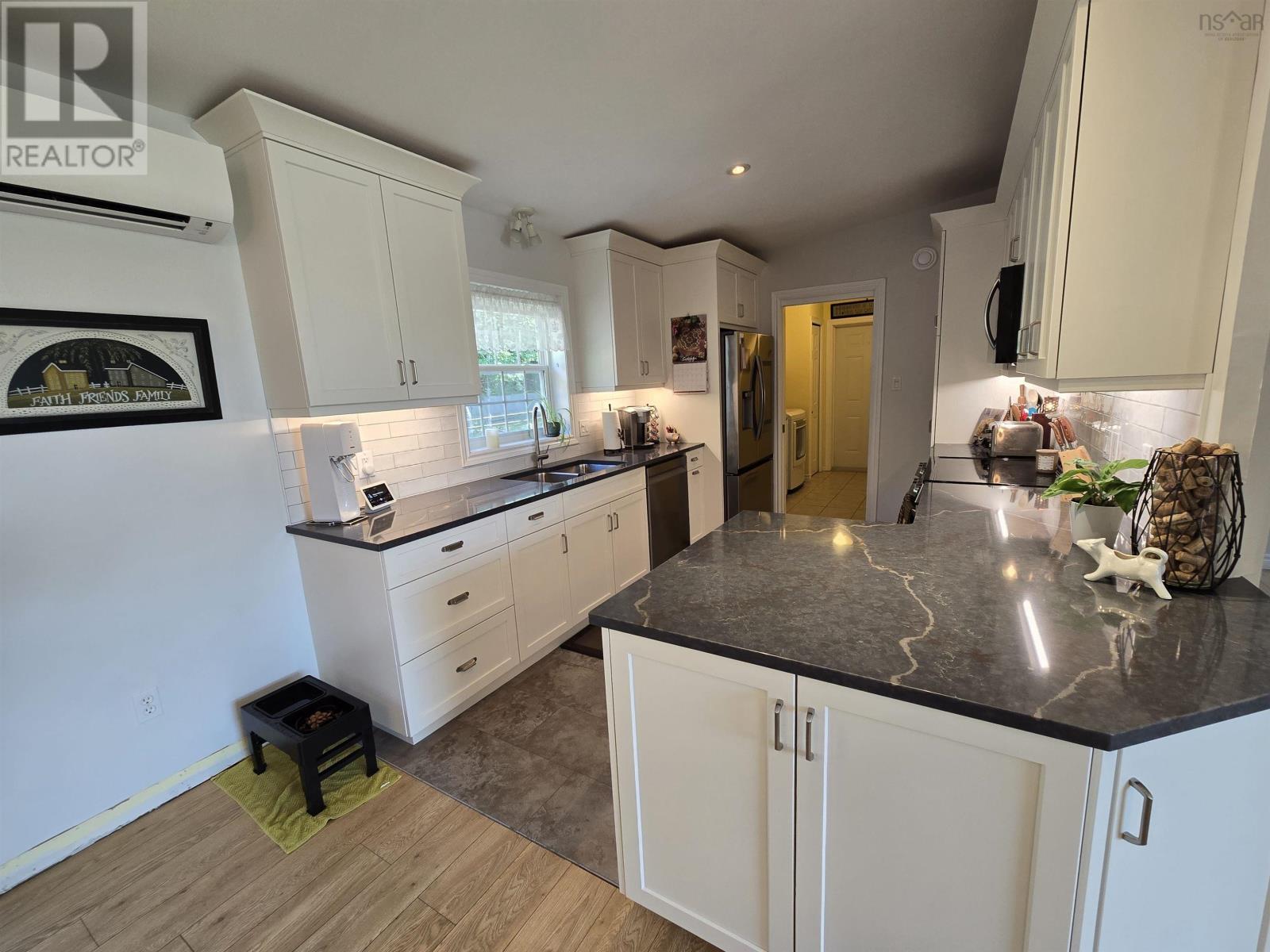 Property 23 of 30 of 26 Aspen Court