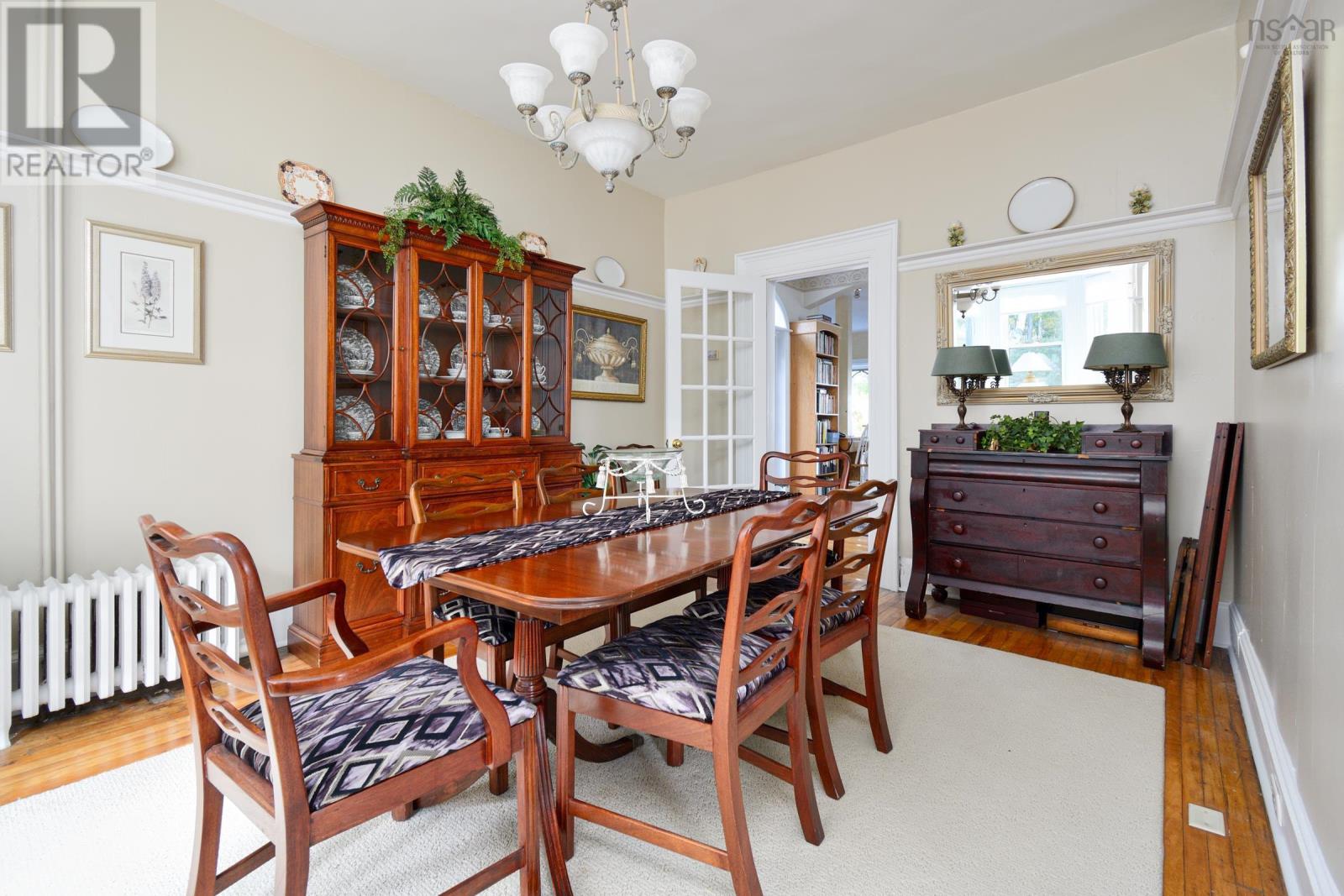 Property 24 of 49 of 516 Purves Street