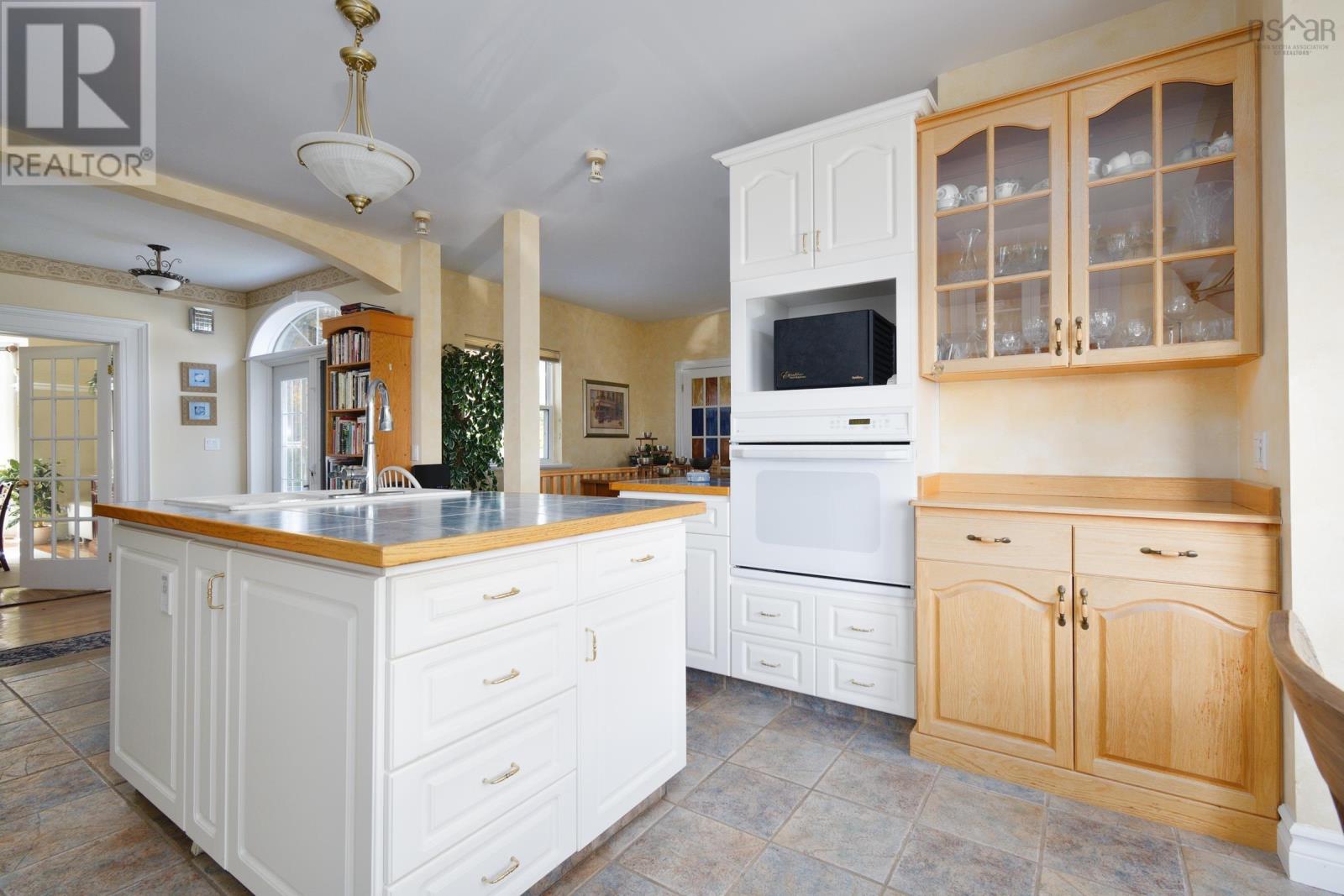 Property 7 of 49 of 516 Purves Street