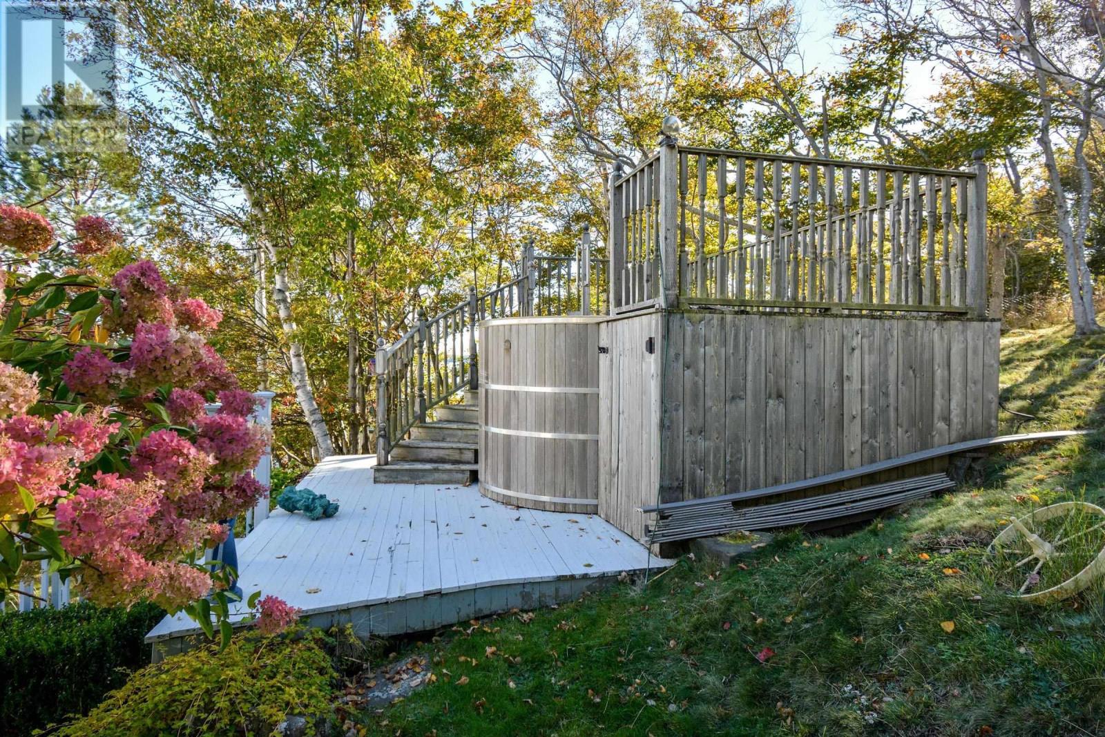 Property 26 of 49 of 516 Purves Street