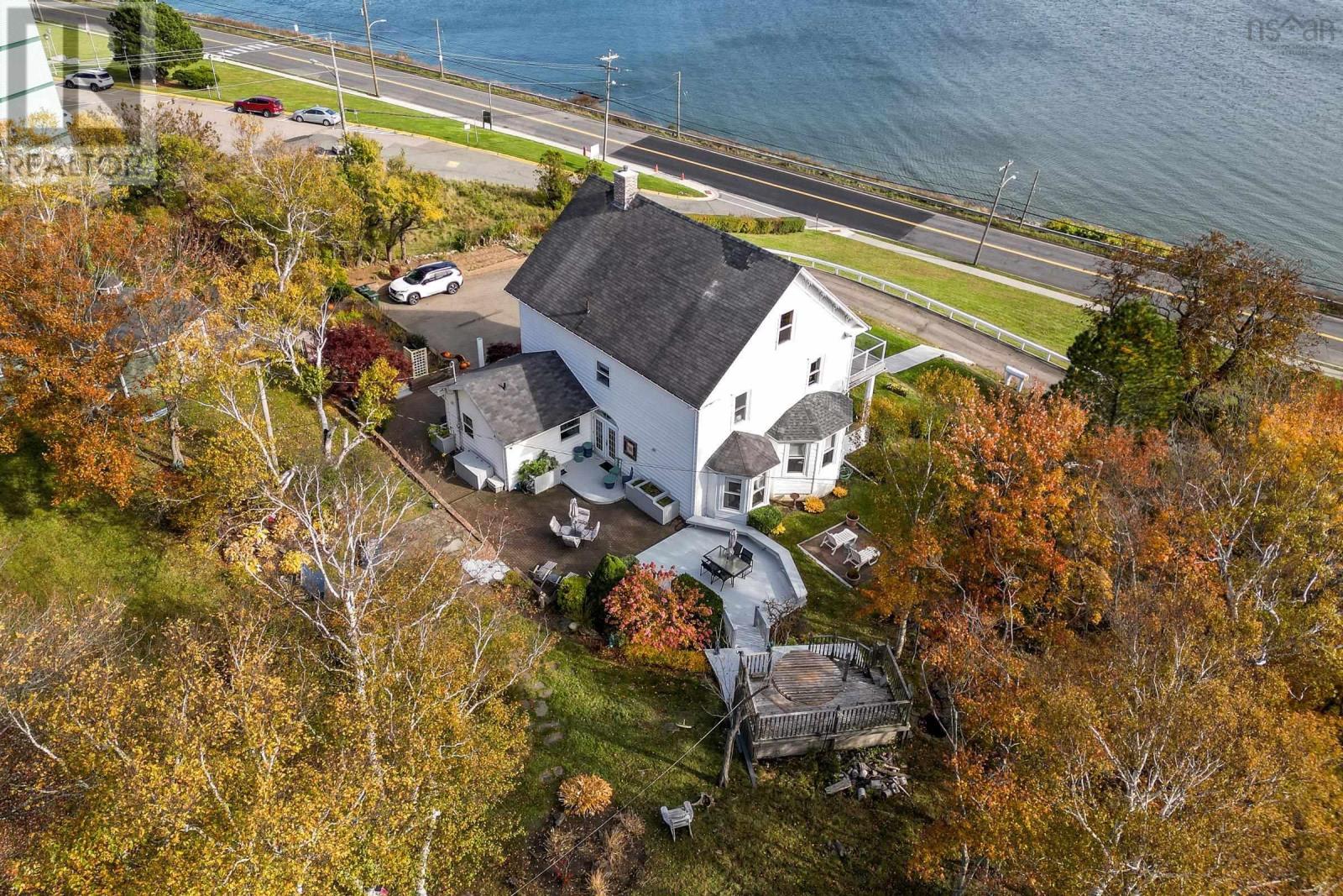 Property 36 of 49 of 516 Purves Street