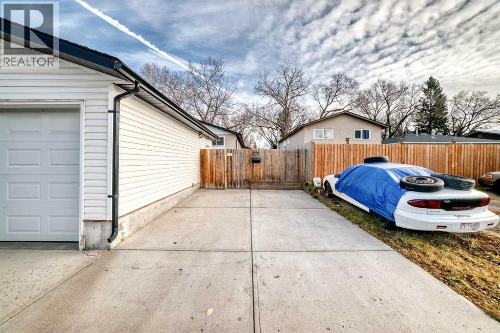 Single Family House Bungalow for Sale in  A Street SE Dover Calgary 