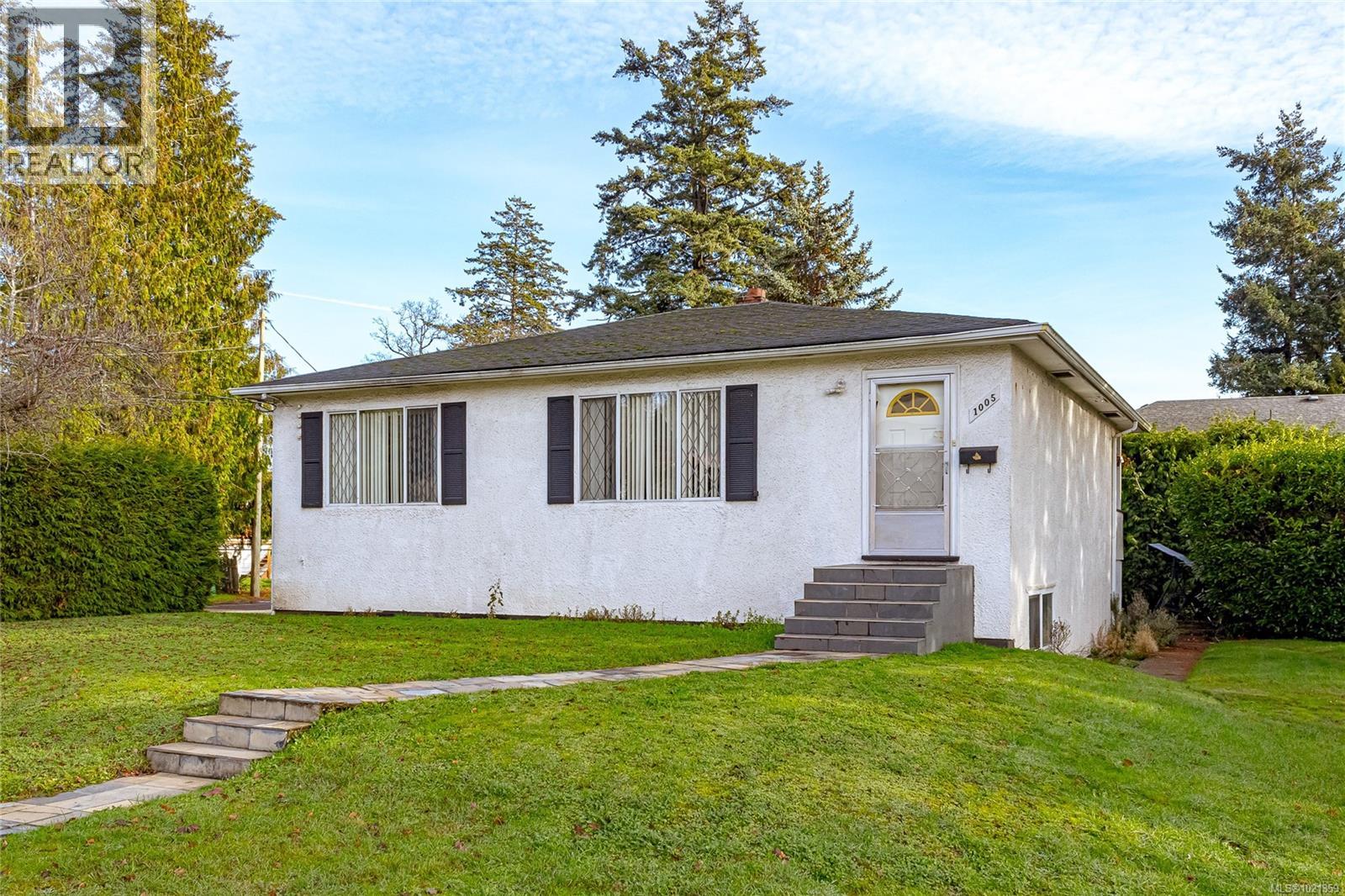 1005 McCallum Rd - 1