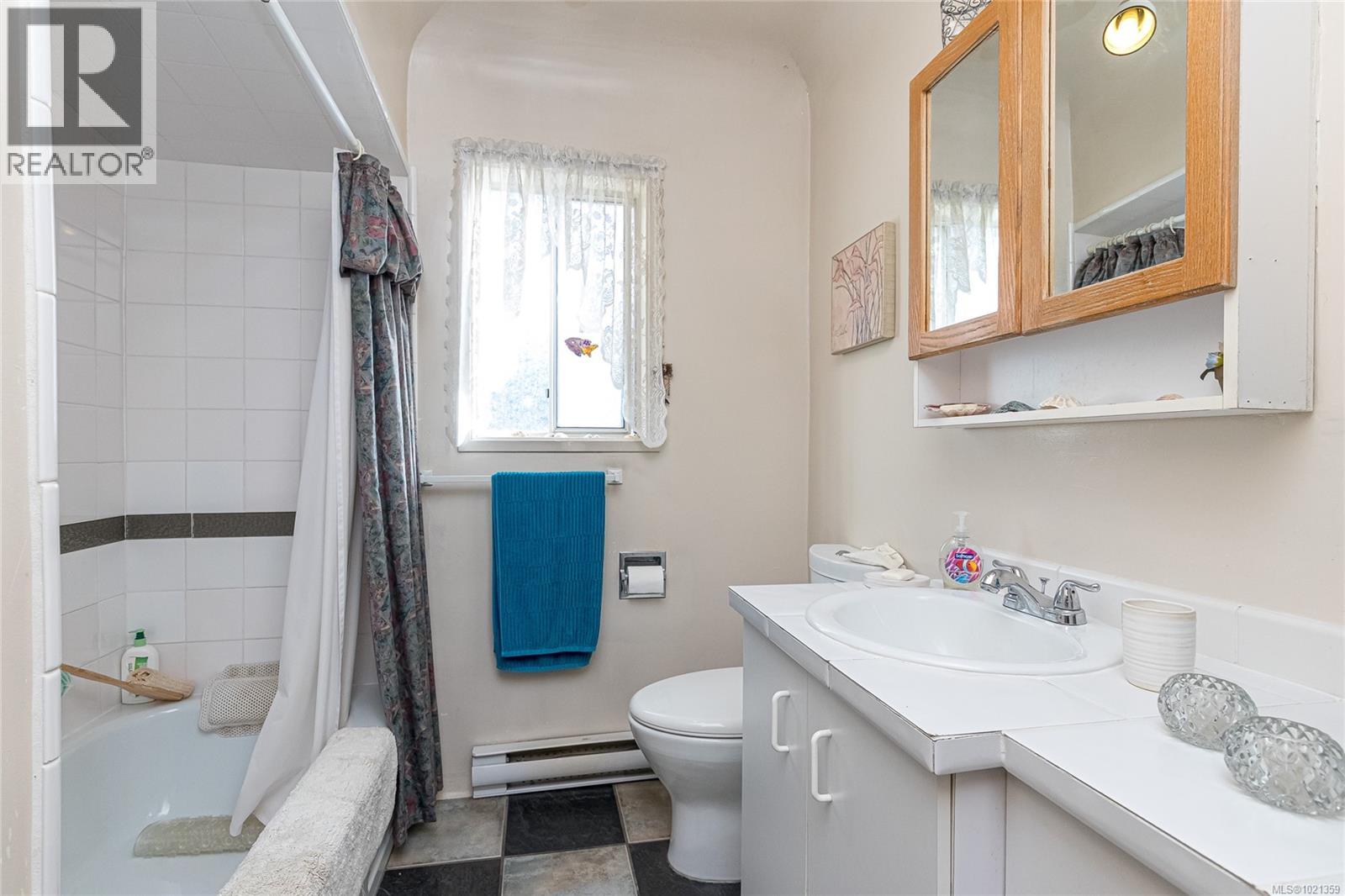  1005 McCallum Road, Langford