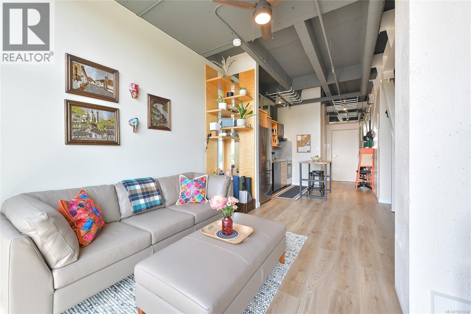 513 1061 Fort Street, Victoria