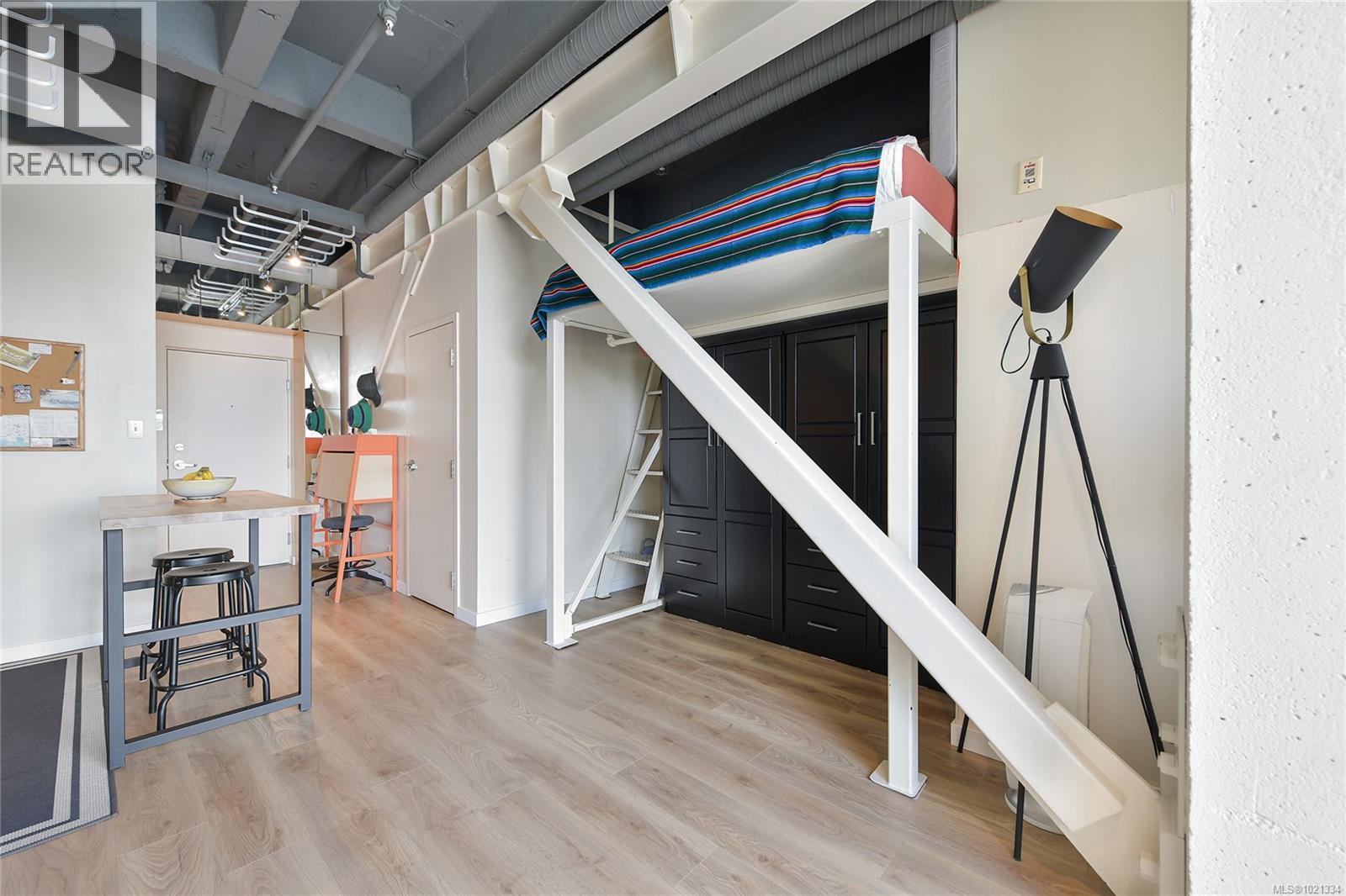 513 1061 Fort Street, Victoria