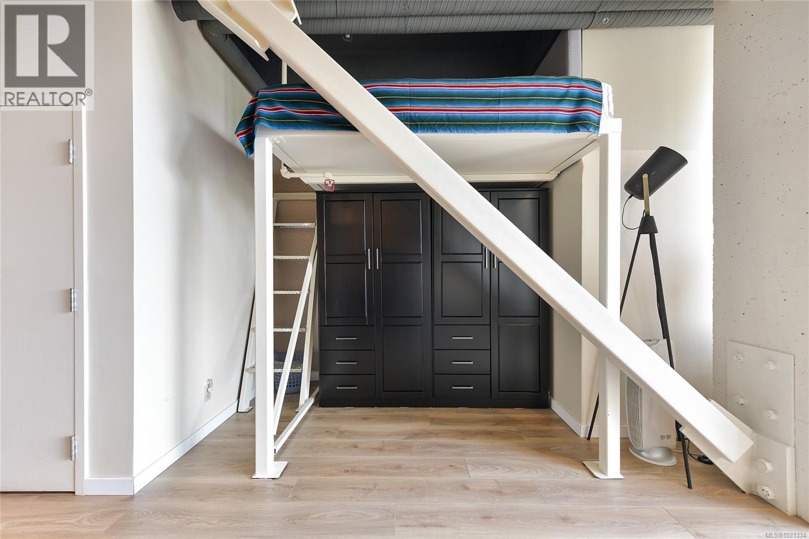 513 1061 Fort Street, Victoria