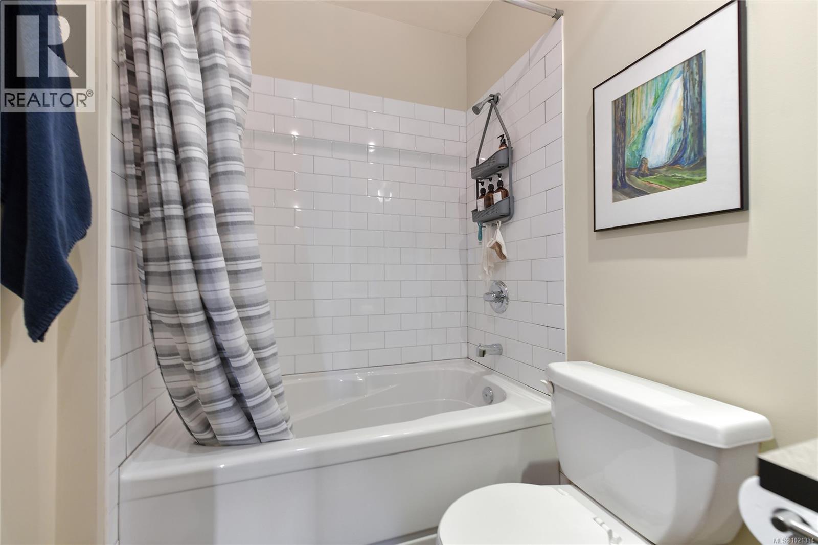 513 1061 Fort Street, Victoria