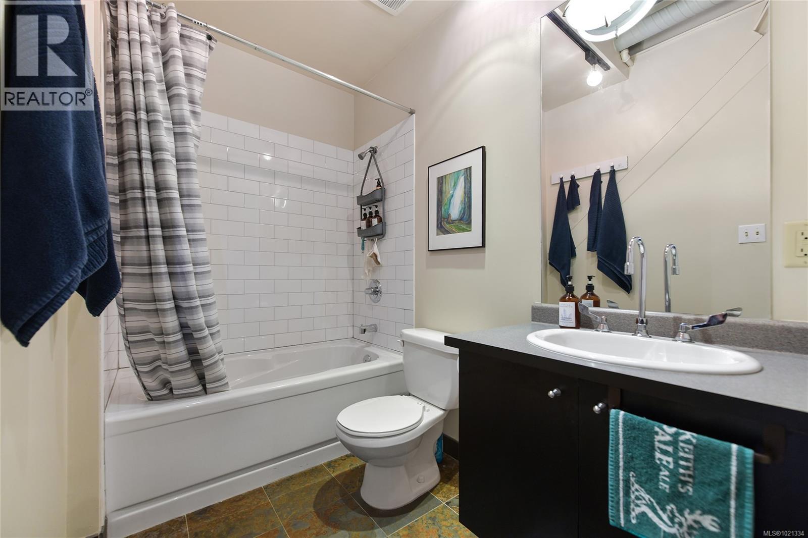 513 1061 Fort Street, Victoria