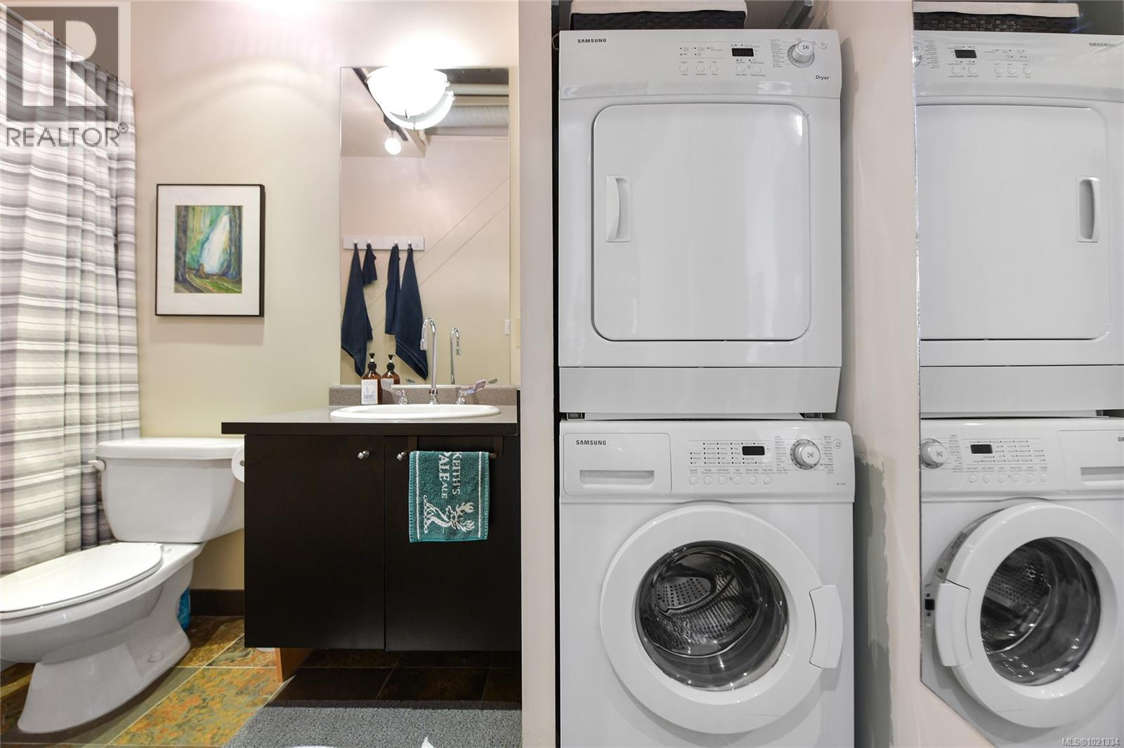 513 1061 Fort Street, Victoria