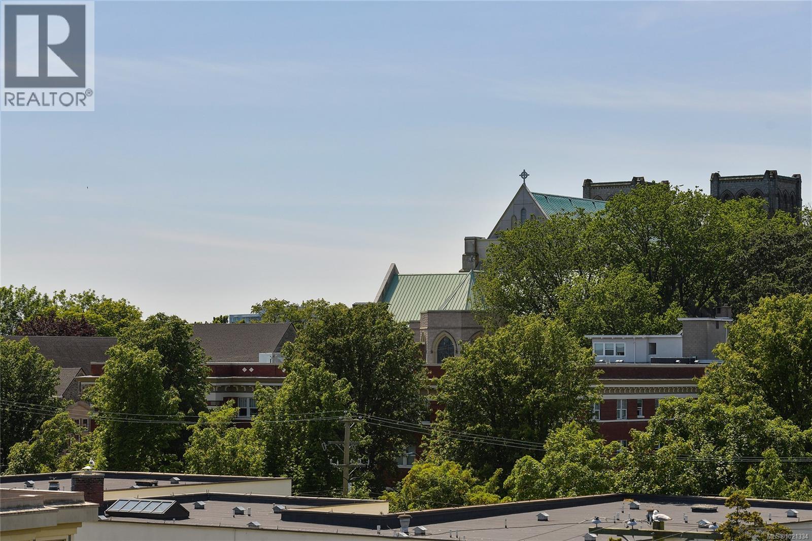 513 1061 Fort Street, Victoria