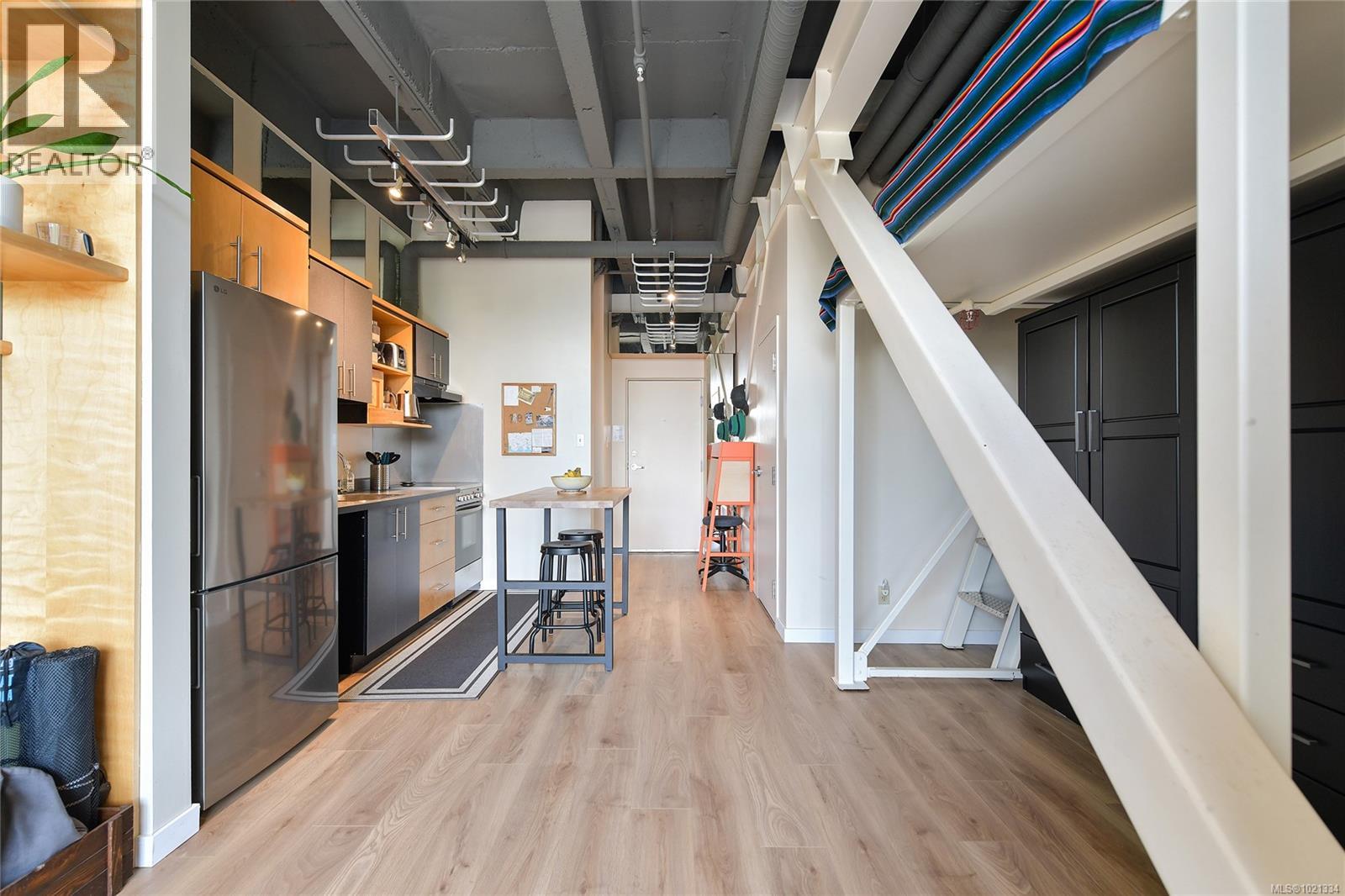 513 1061 Fort Street, Victoria