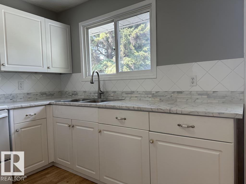 Single Family House Bungalow for Sale in /  AV NW Edmonton 