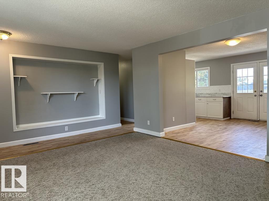 Single Family House Bungalow for Sale in /  AV NW Edmonton 