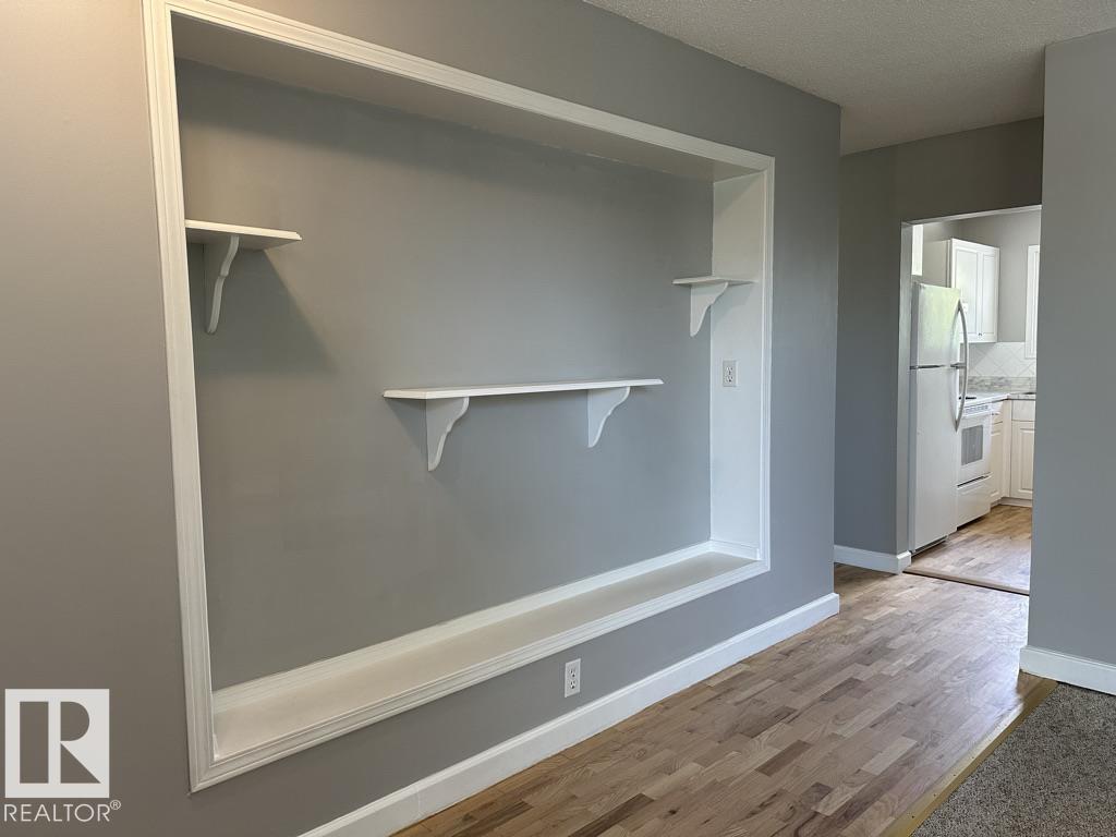 Single Family House Bungalow for Sale in /  AV NW Edmonton 