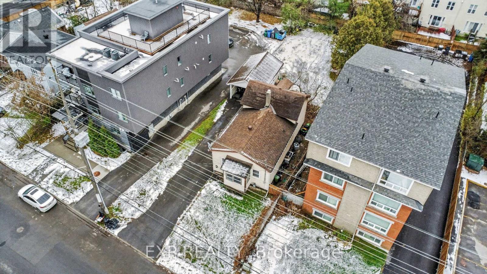 280 PRESLAND ROAD - 5