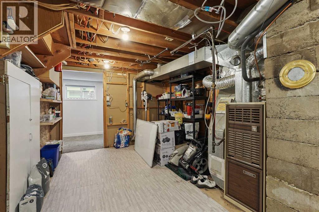 Single Family House Bungalow for Sale in   Street S Victoria Park Lethbridge 