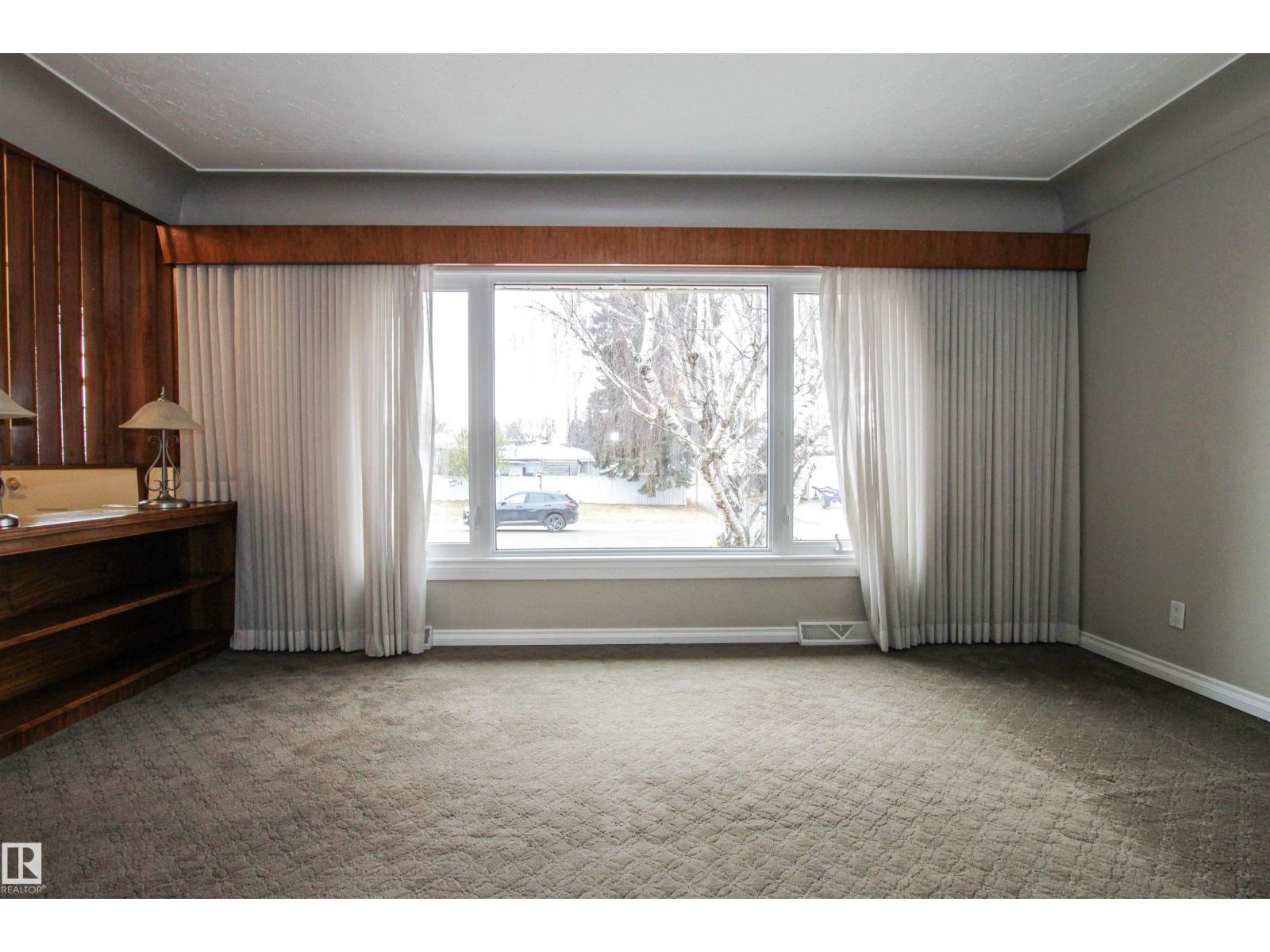 14516 106A AV NW, Edmonton