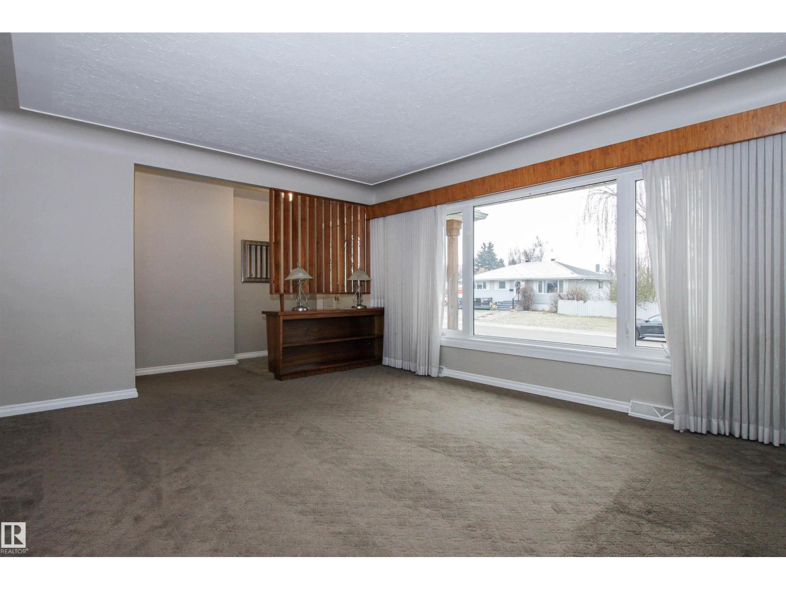 14516 106A AV NW, Edmonton