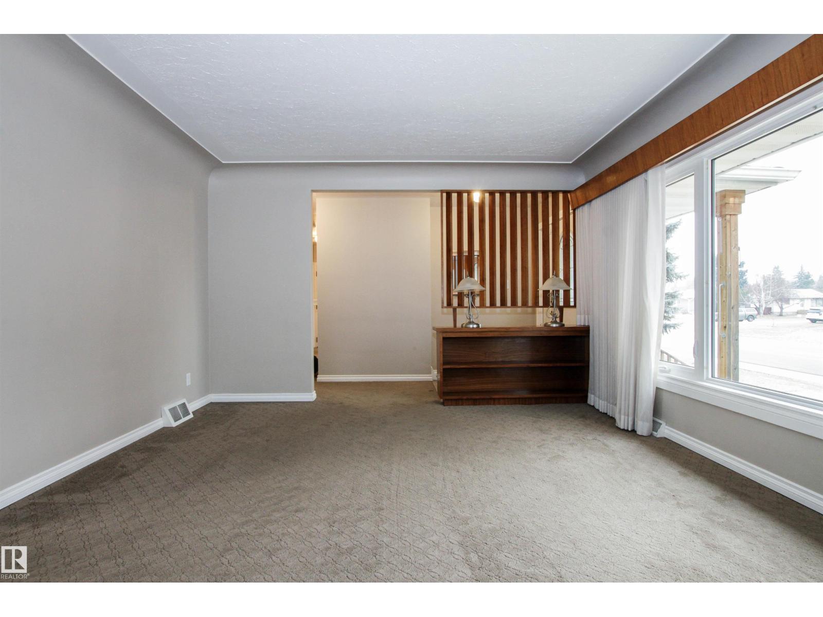 14516 106A AV NW, Edmonton