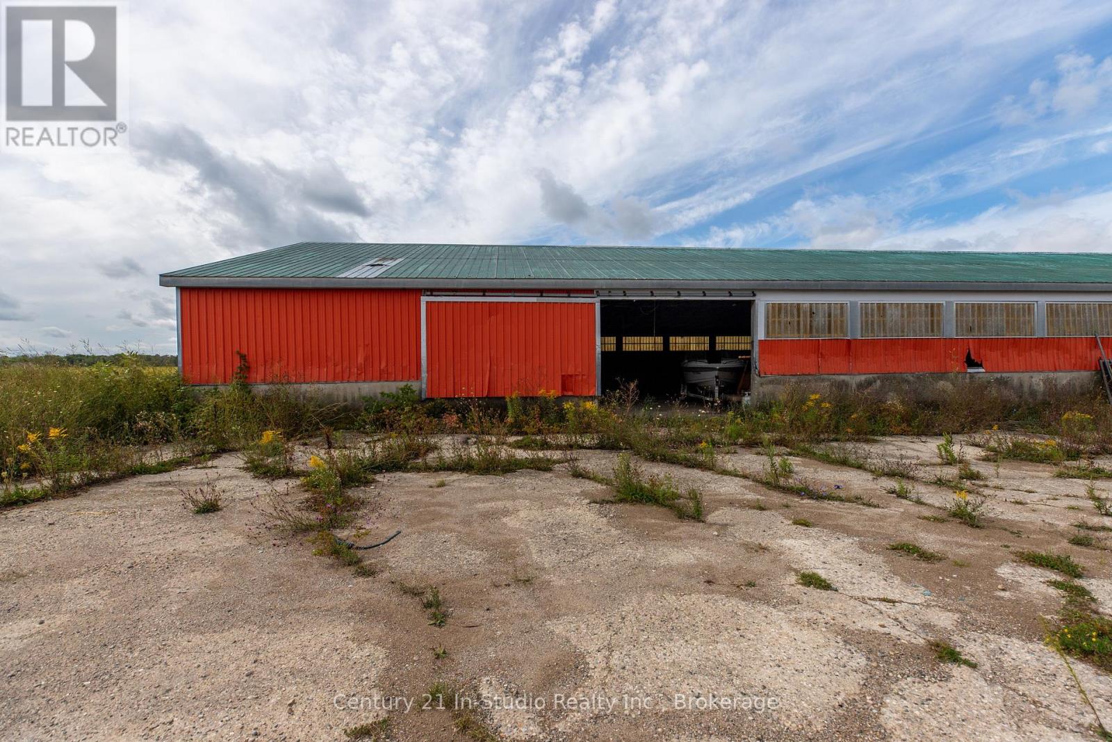 2231 BRUCE ROAD 40