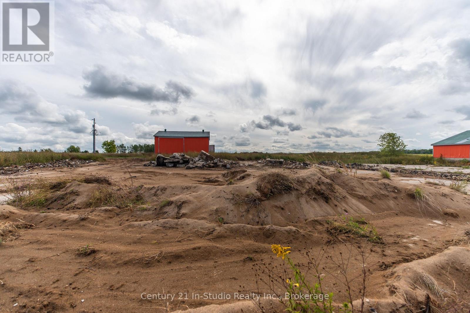 2231 BRUCE ROAD 40