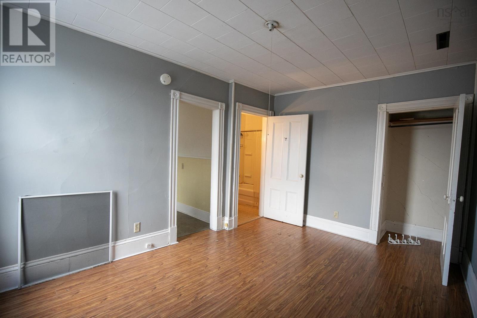 Property 5 of 18 of 9 West Victoria Street