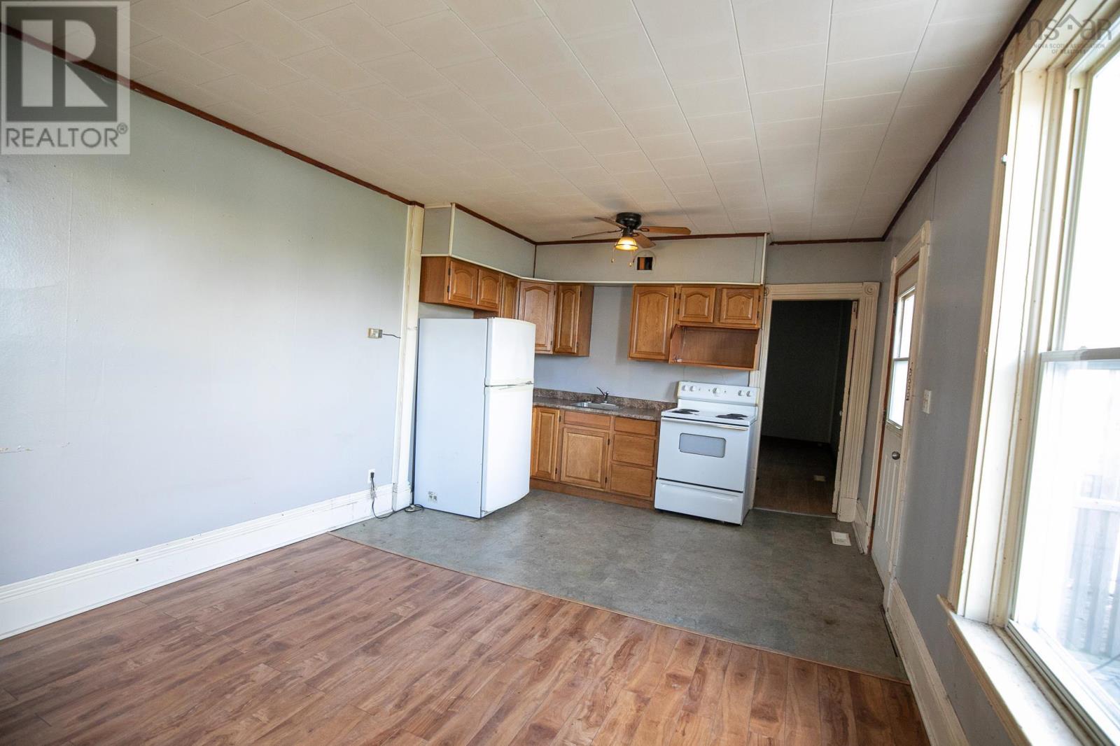 Property 13 of 18 of 9 West Victoria Street