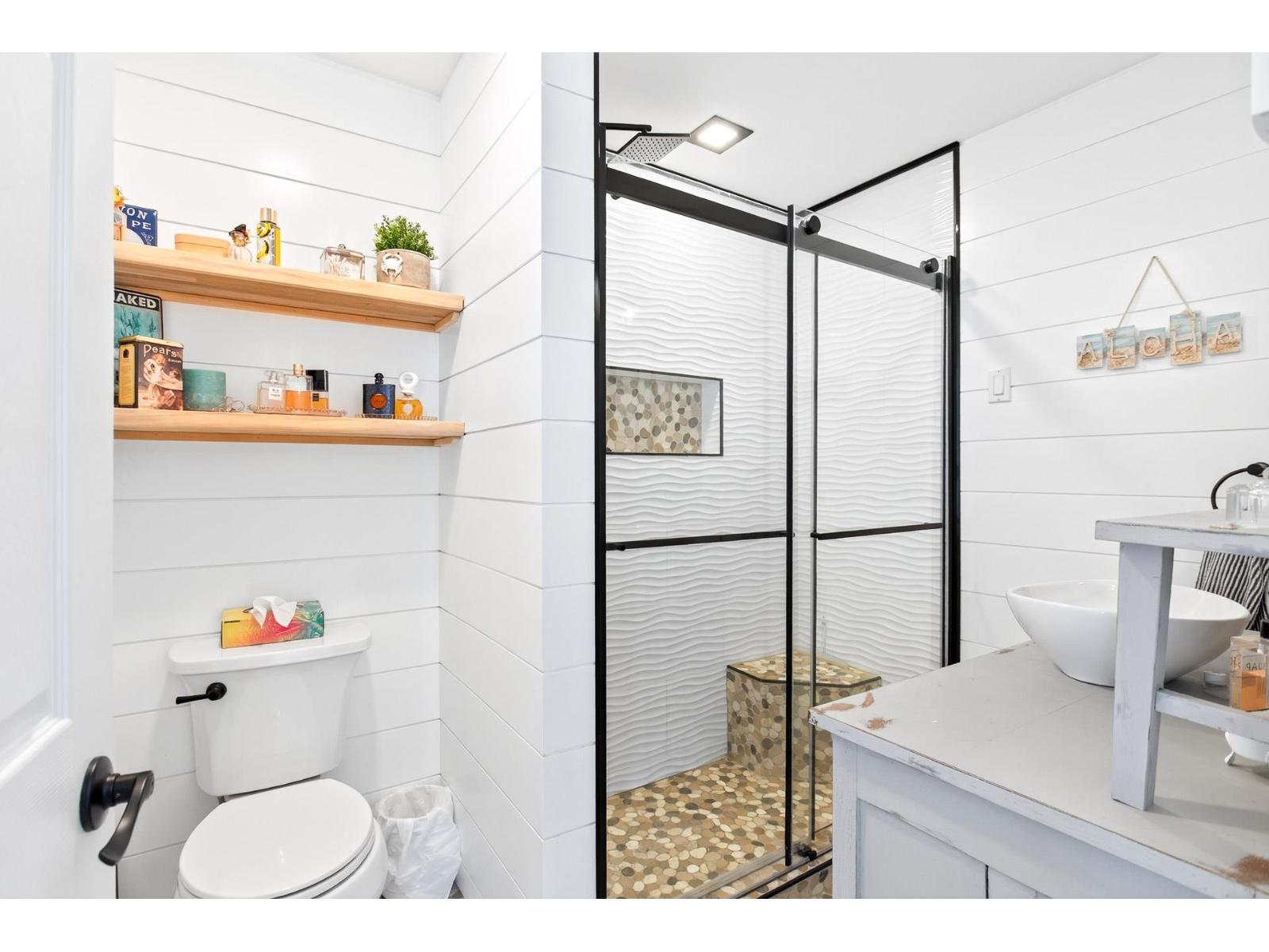 205 15154 ROPER AVENUE, White Rock