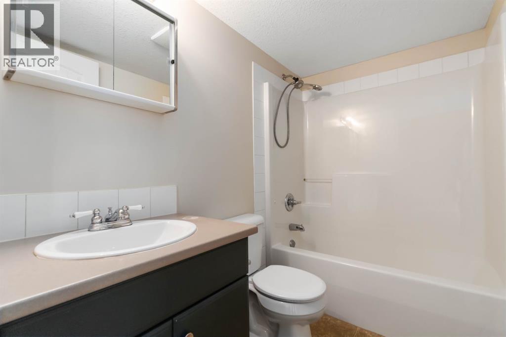 9604 Manning Avenue, Fort McMurray