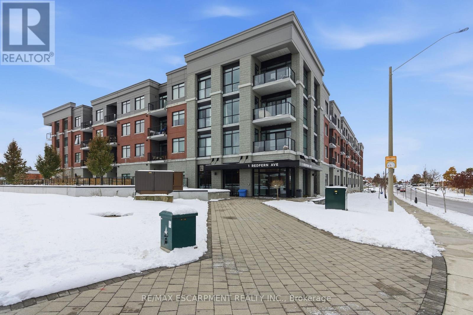 Single Family House for Sale in    REDFERN AVENUE Hamilton (Mountview) 