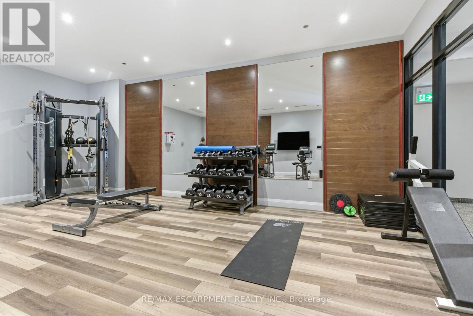 Single Family House for Sale in    REDFERN AVENUE Hamilton (Mountview) 