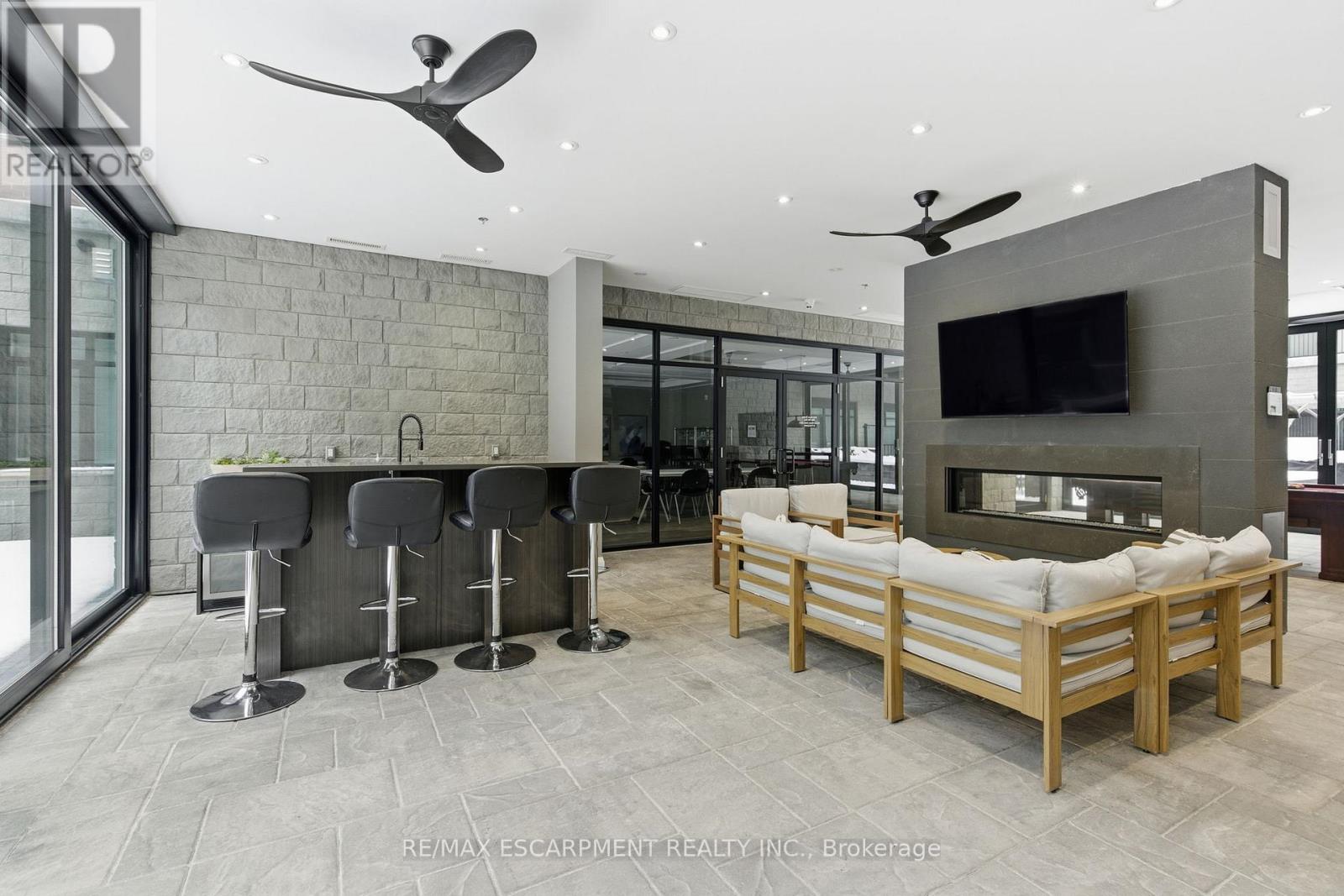 Single Family House for Sale in    REDFERN AVENUE Hamilton (Mountview) 