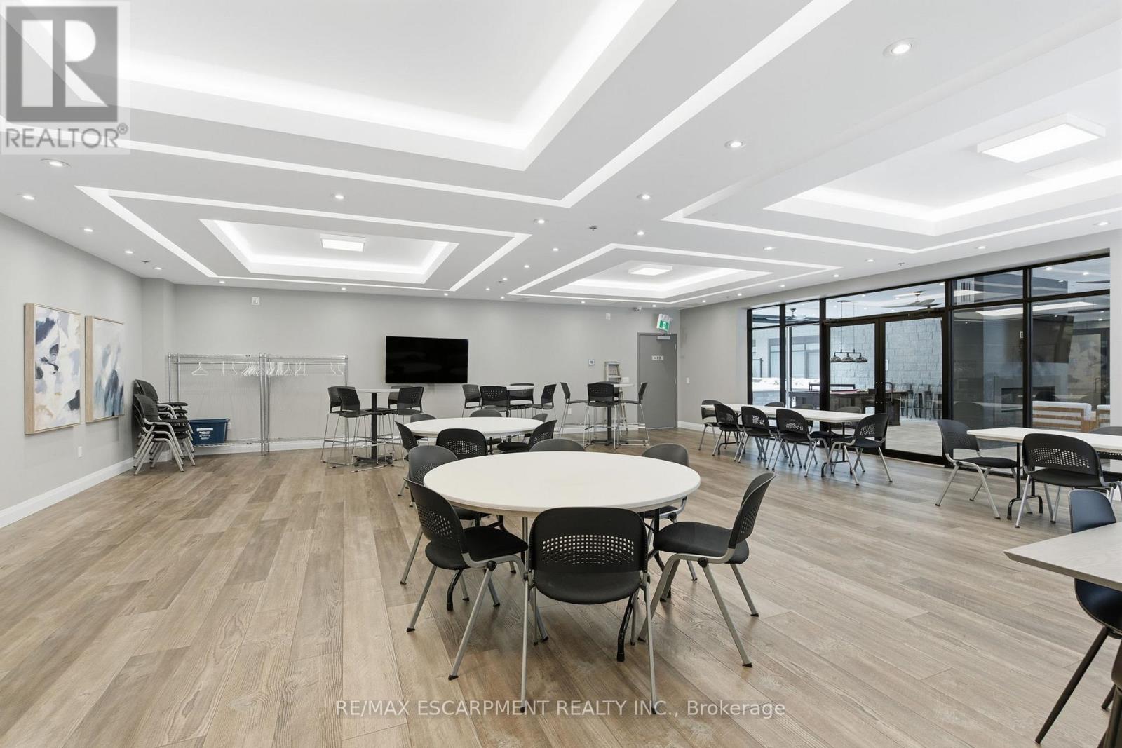 Single Family House for Sale in    REDFERN AVENUE Hamilton (Mountview) 